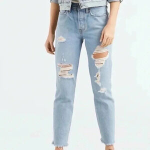 Levi’s Wedgie Distressed High  Rise Light Wash Button-Fly Denim Jeans Size 26